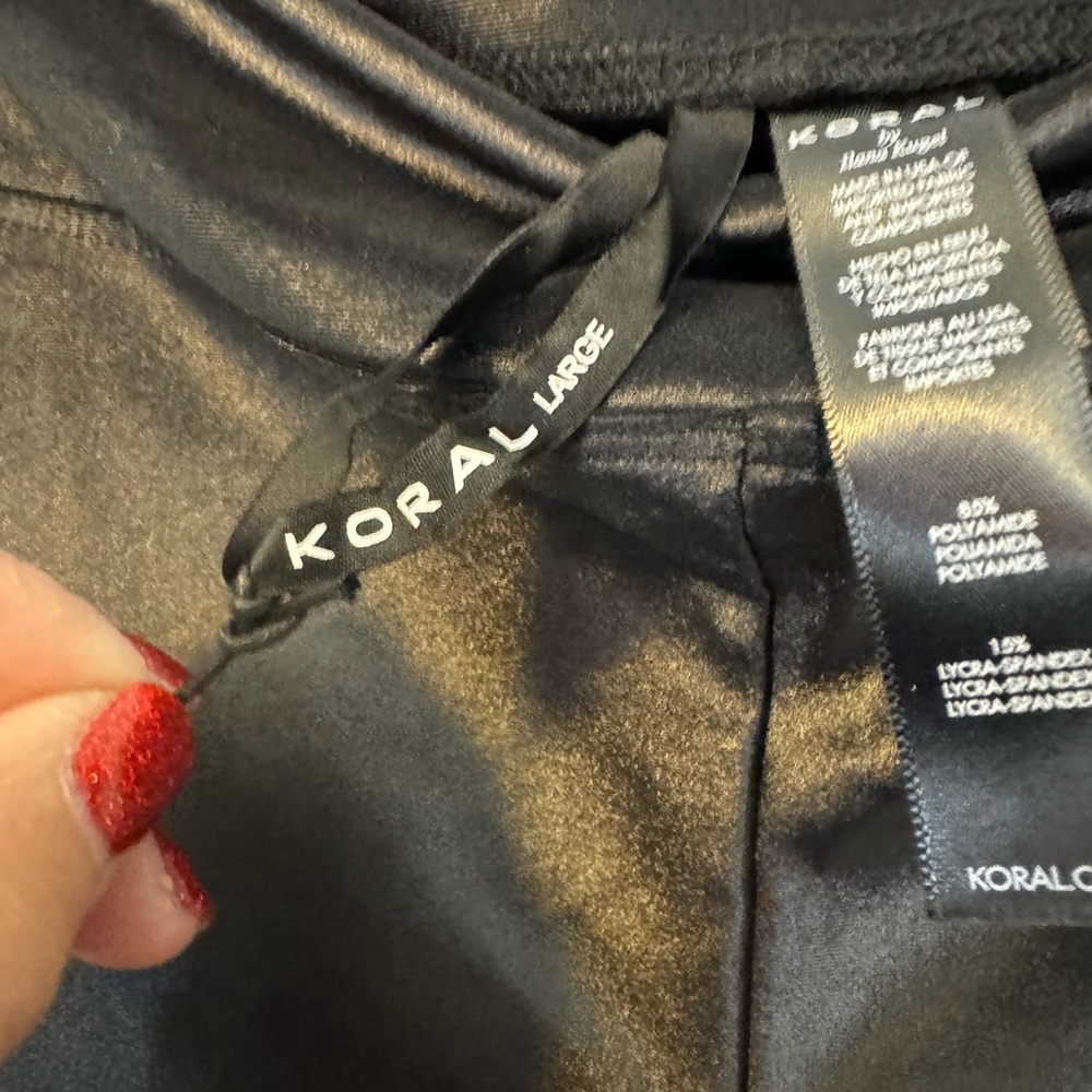 🔆KORAL BLACK WORKOUT LEGGINGS🔆 - Picture 7 of 10